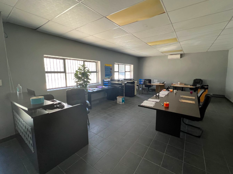 1054m2 Warehouse to Let in Atlas Gardens Milnerton - Photo 3