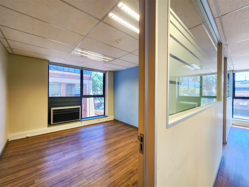 216m2 Office to Let in Constantia Office Park - Photo 10
