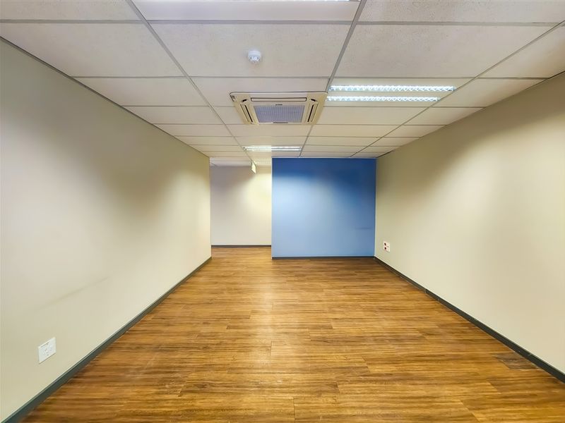 216m2 Office to Let in Constantia Office Park - Photo 2