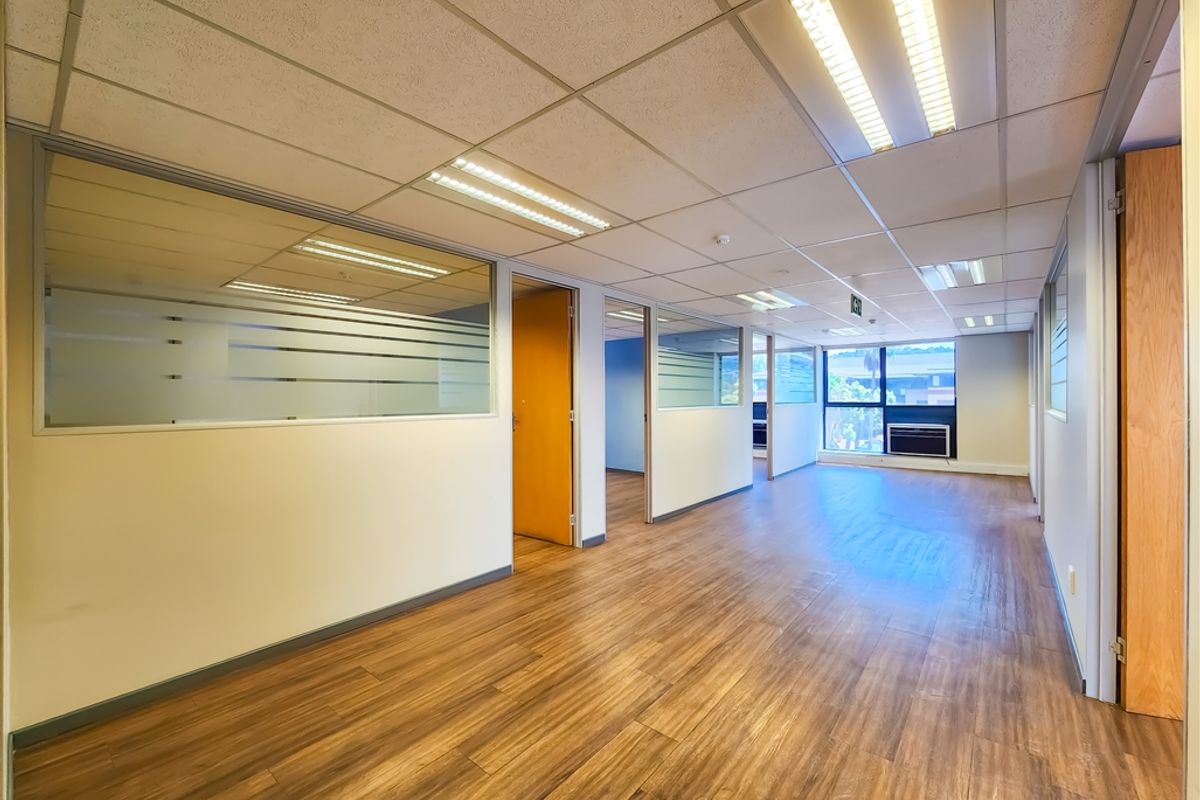 216m2 Office to Let in Constantia Office Park - Photo 4