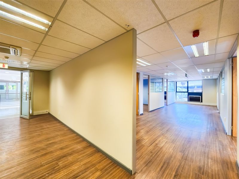 216m2 Office to Let in Constantia Office Park - Photo 3