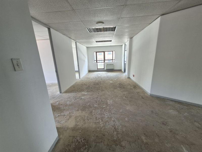 321.34m2 Office to let in Hyde Park - Johannesburg - Photo 3