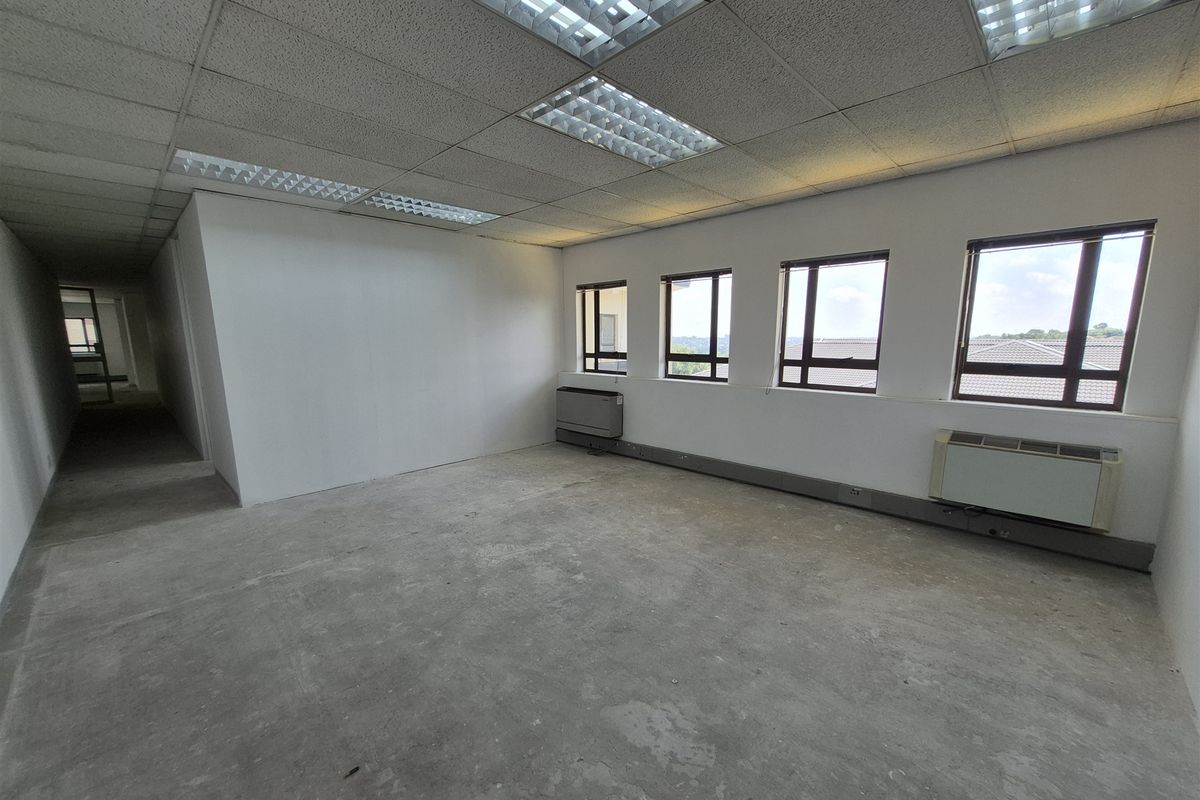 321.34m2 Office to let in Hyde Park - Johannesburg - Photo 2
