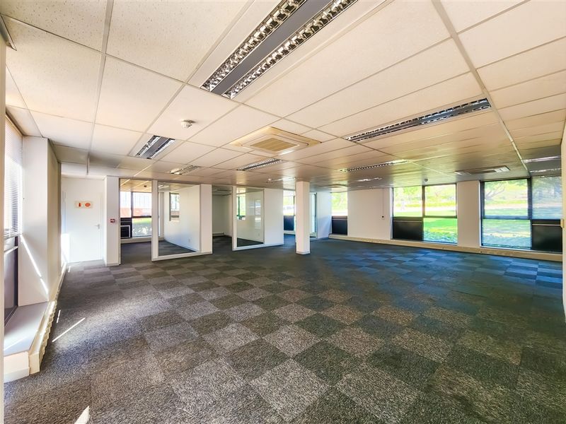 331m2 Office to Let in Constantia Office Park - Photo 8