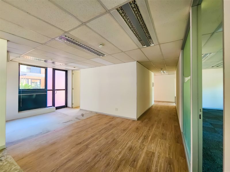 331m2 Office to Let in Constantia Office Park - Photo 5