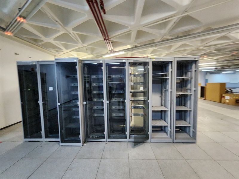 Data Centre Offices to let in Sandown, Sandton - Photo 9