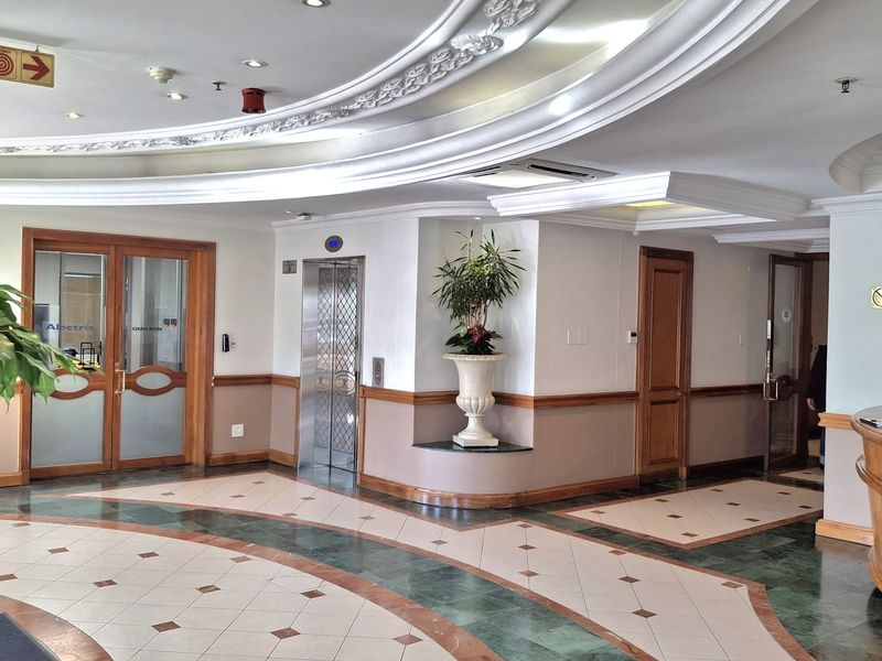 147m2 Office Space To Let in Canal Walk Century City - Photo 2