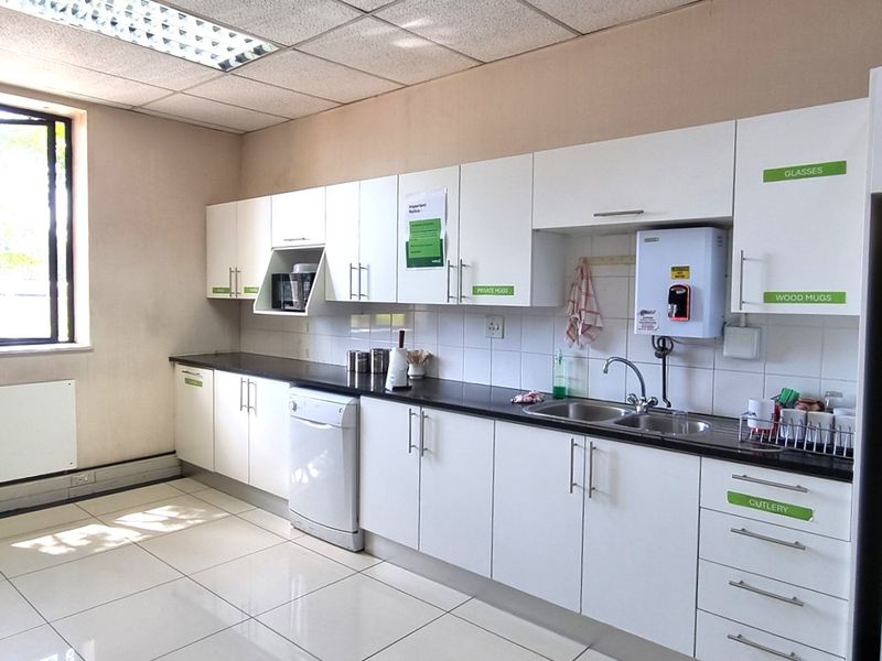 Freestanding building to let in Silver Stream Office Park - Photo 10