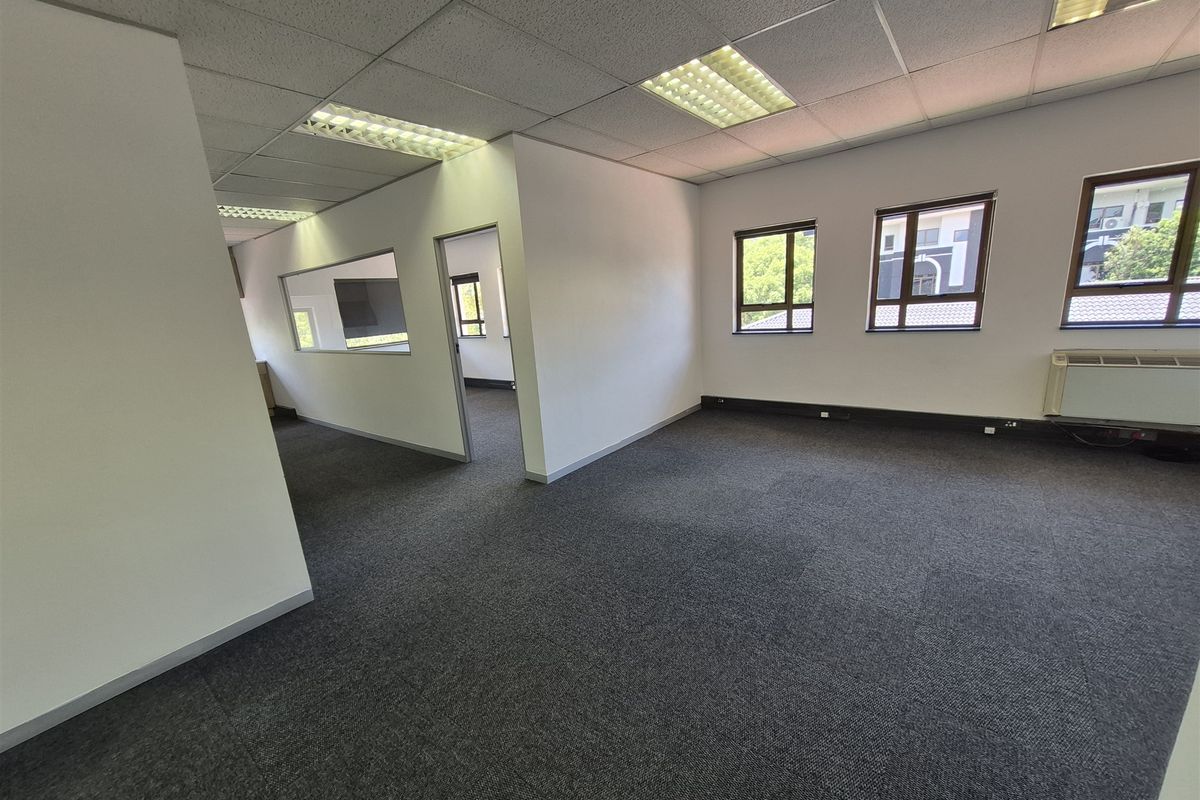 69.33m2 Office to let in Hyde Park Lane - Photo 3