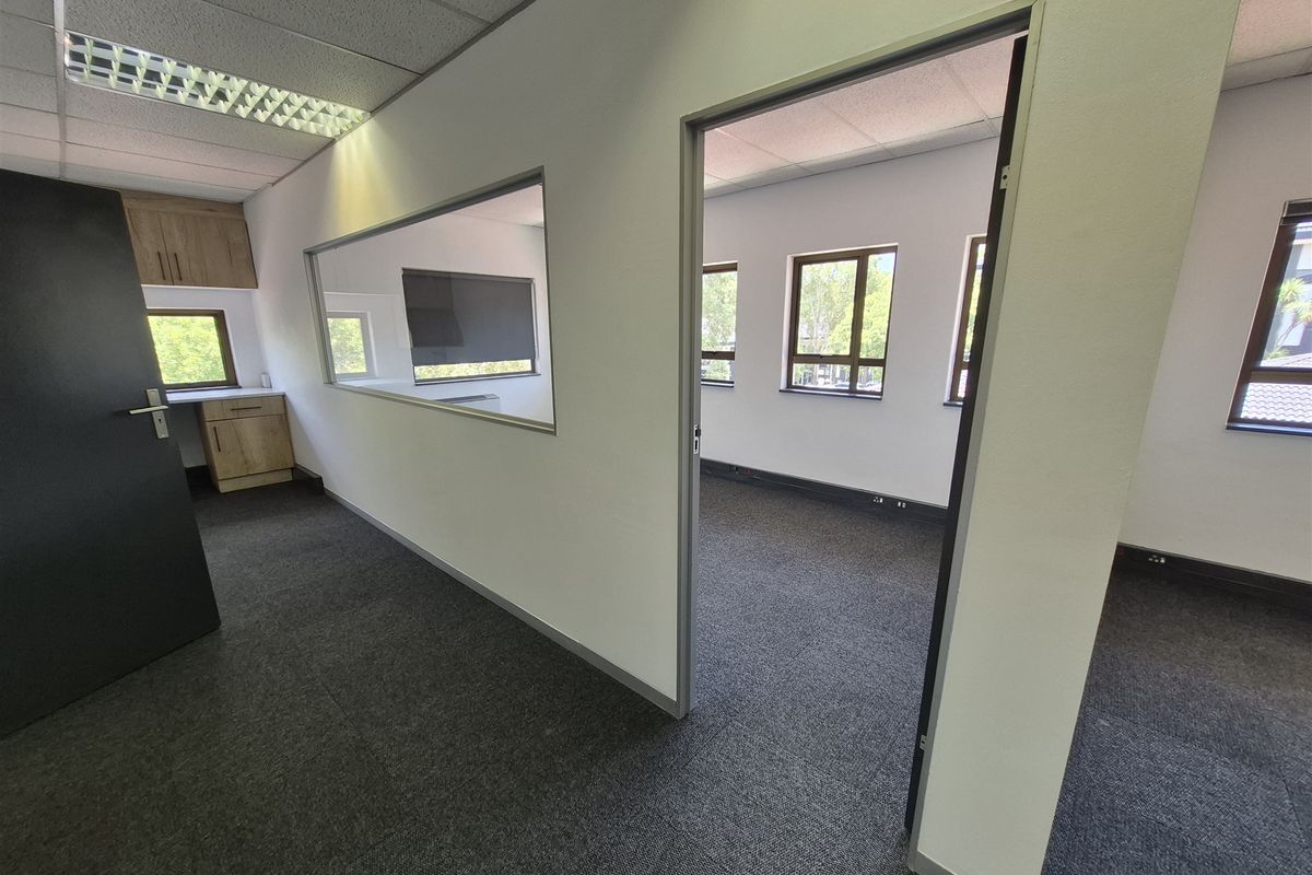 69.33m2 Office to let in Hyde Park Lane - Photo 4