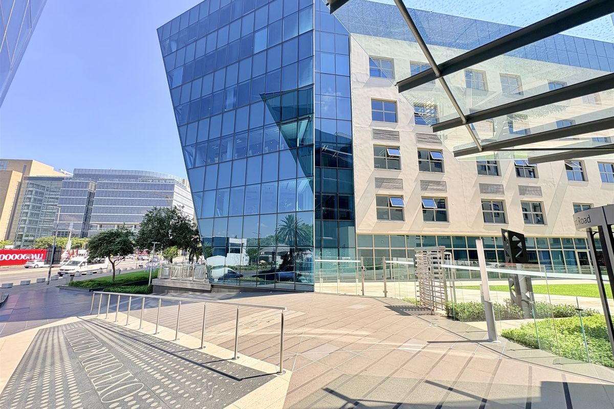 217m2 office space to let in Rosebank - Photo 2
