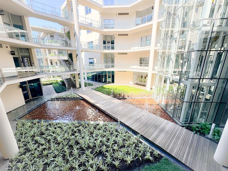 217m2 office space to let in Rosebank - Photo 4