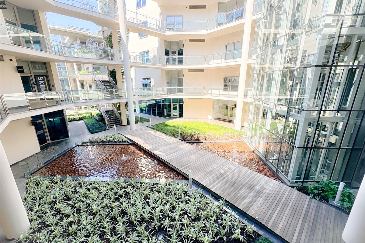 217m2 office space to let in Rosebank - Photo 4