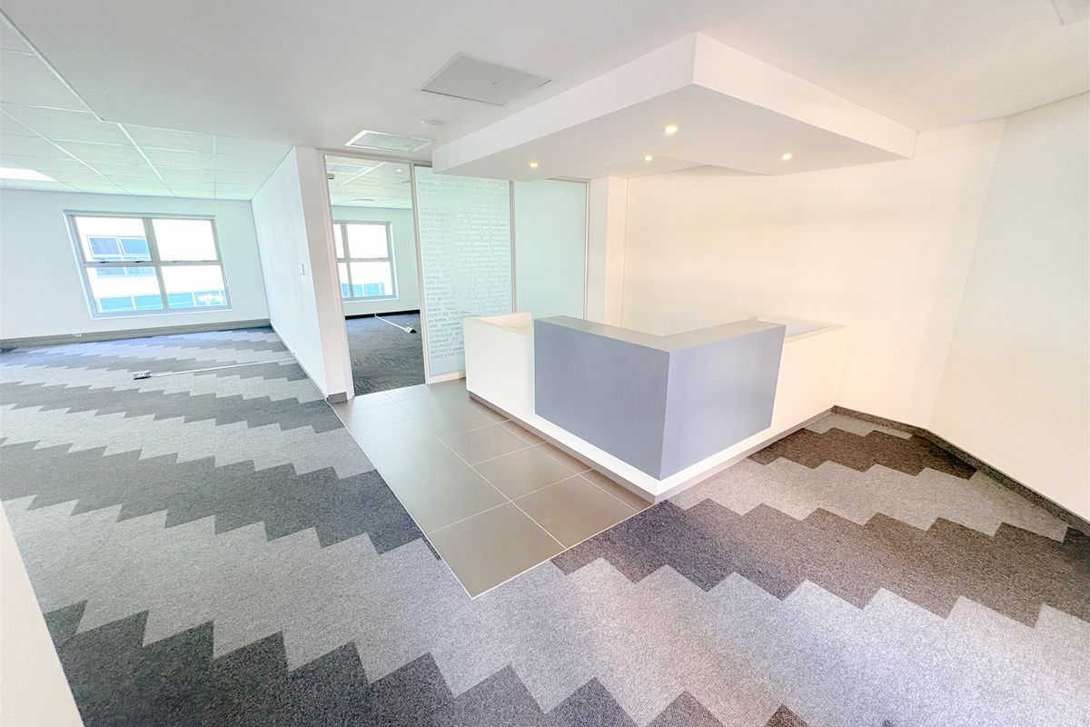 217m2 office space to let in Rosebank - Photo 5
