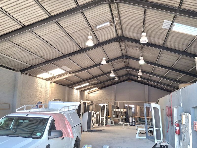 Sought-after 586m2 Warehouse to Let in Montague Gardens - Photo 4