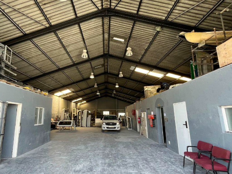 Sought-after 586m2 Warehouse to Let in Montague Gardens - Photo 3