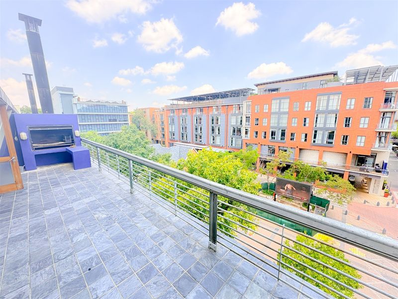 241m2 office space to let in Melrose Arch - Photo 4