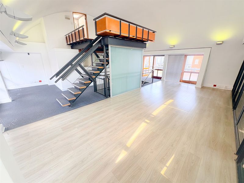 241m2 office space to let in Melrose Arch - Photo 2