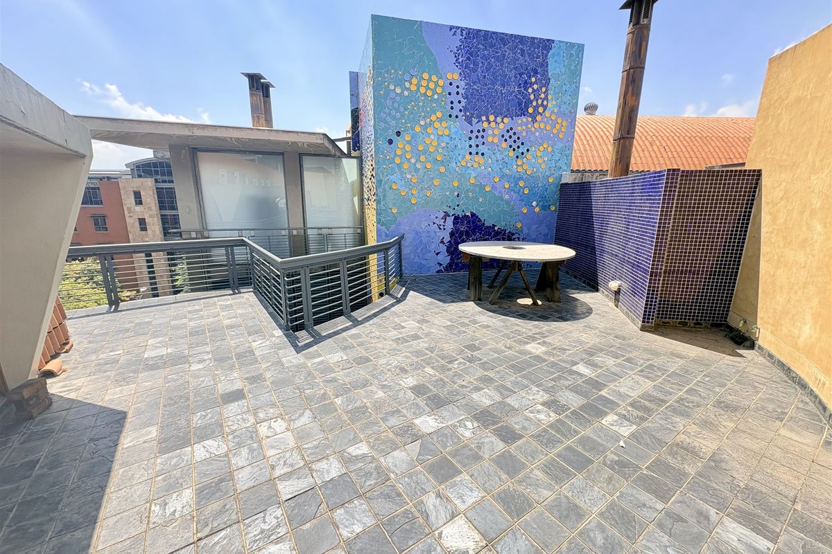 241m2 office space to let in Melrose Arch - Photo 5