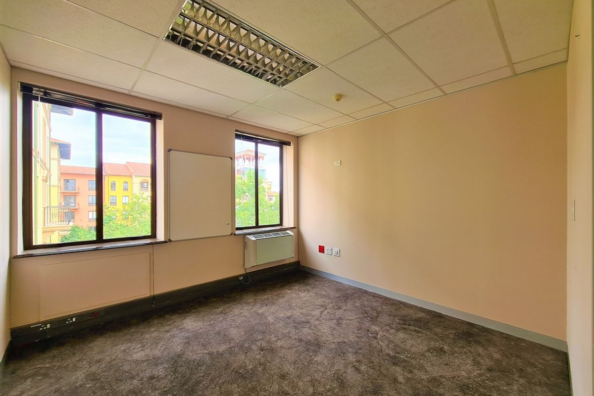 304m2 Modern Open Plan Office to Let in The Pivot - Photo 5