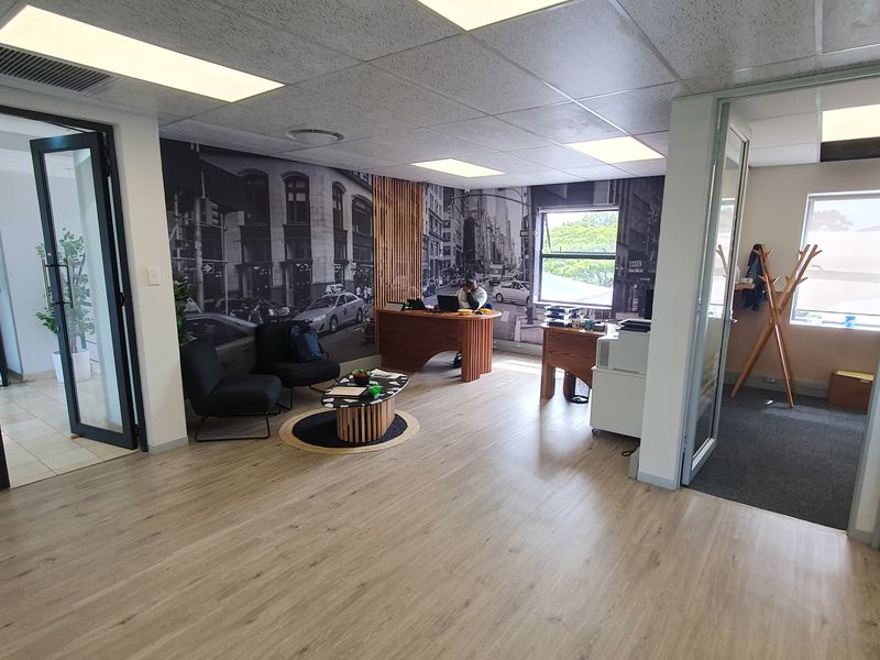 A GRADE OFFICE | TO LET | GREENFORD OFFICE ESTATE - Photo 4