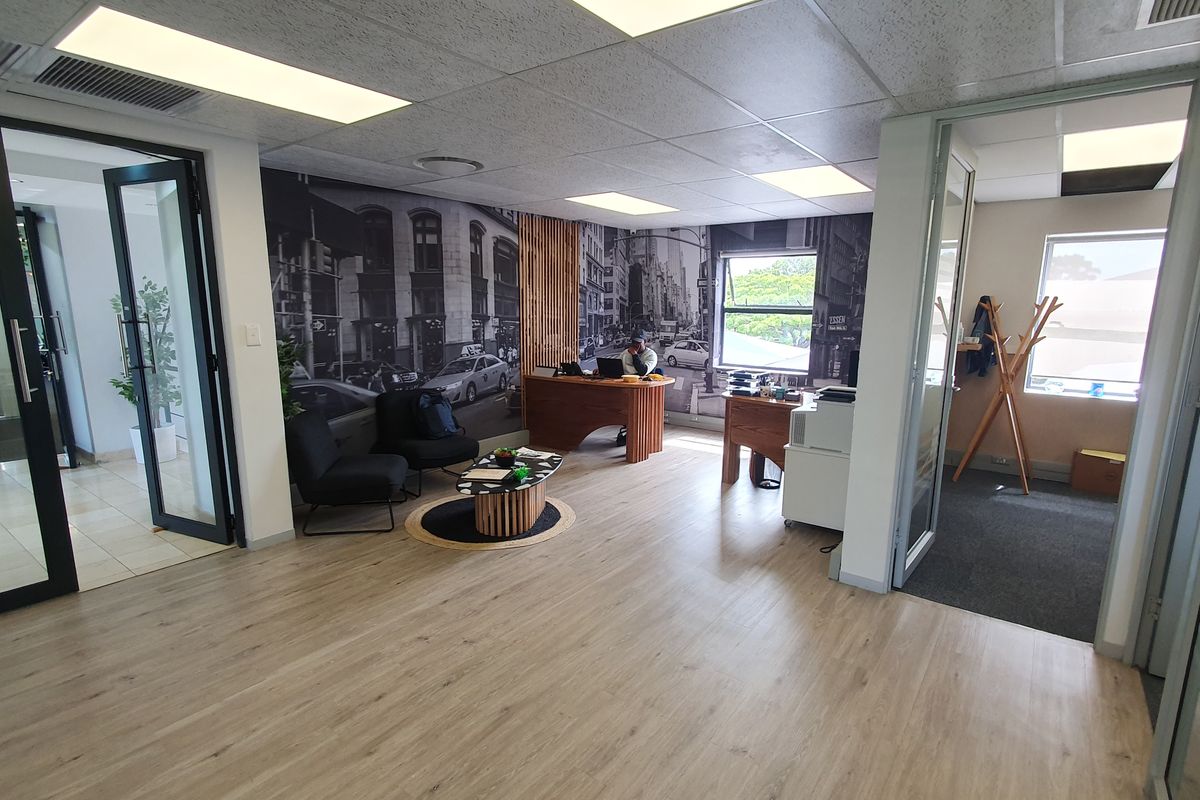 A GRADE OFFICE | TO LET | GREENFORD OFFICE ESTATE - Photo 4