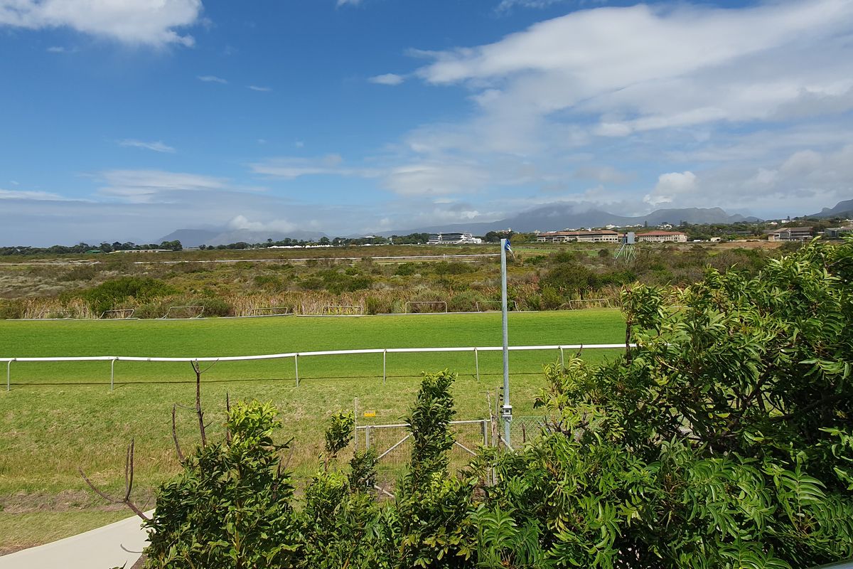 A-GRADE OFFICE | TO LET | GREENFORD OFFICE ESTATE - Photo 4