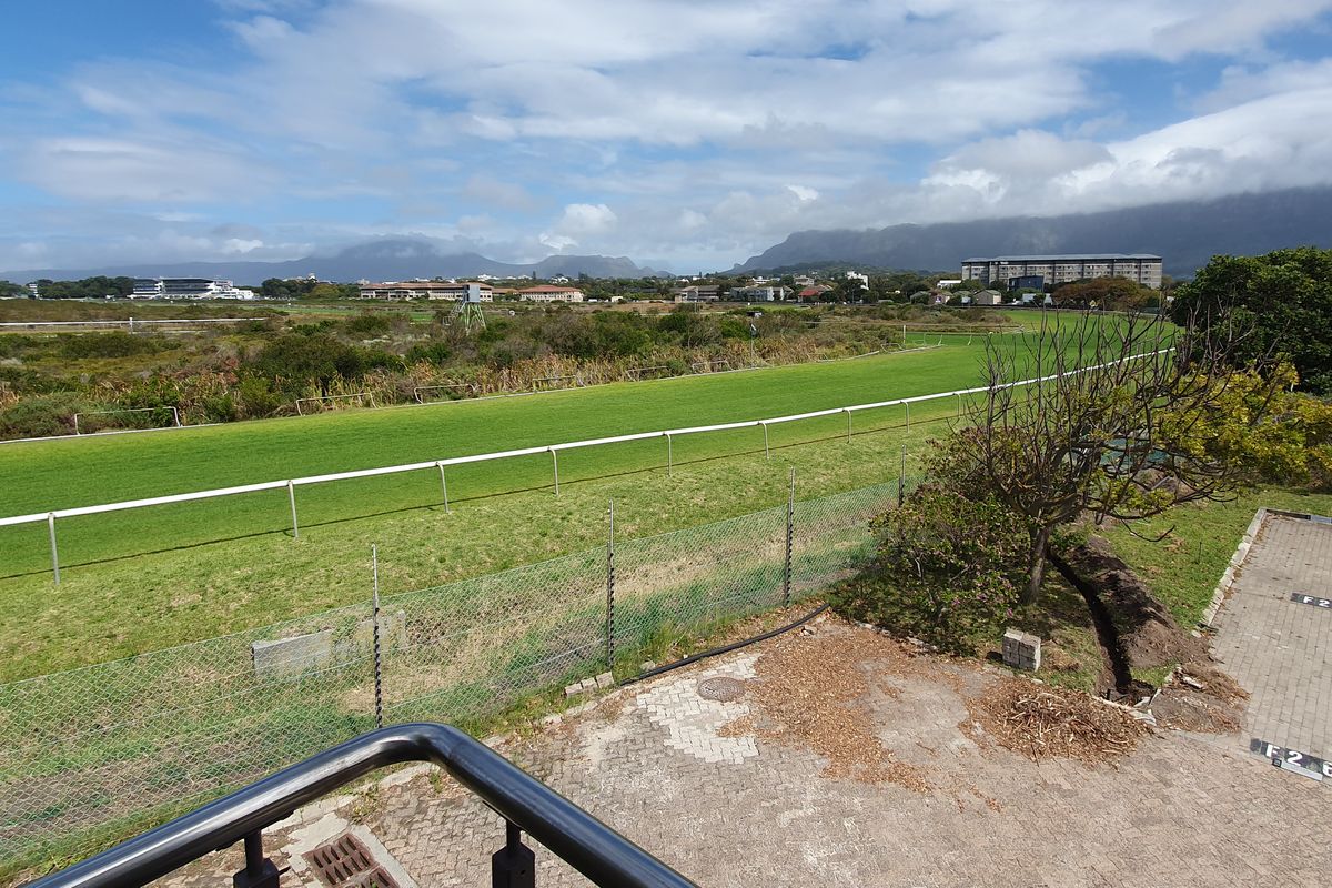 A-GRADE OFFICE | TO LET | GREENFORD OFFICE ESTATE - Photo 3