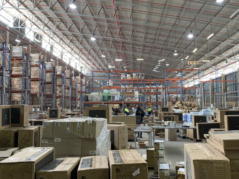 Industrial facility to let in Linbro Park - Photo 9