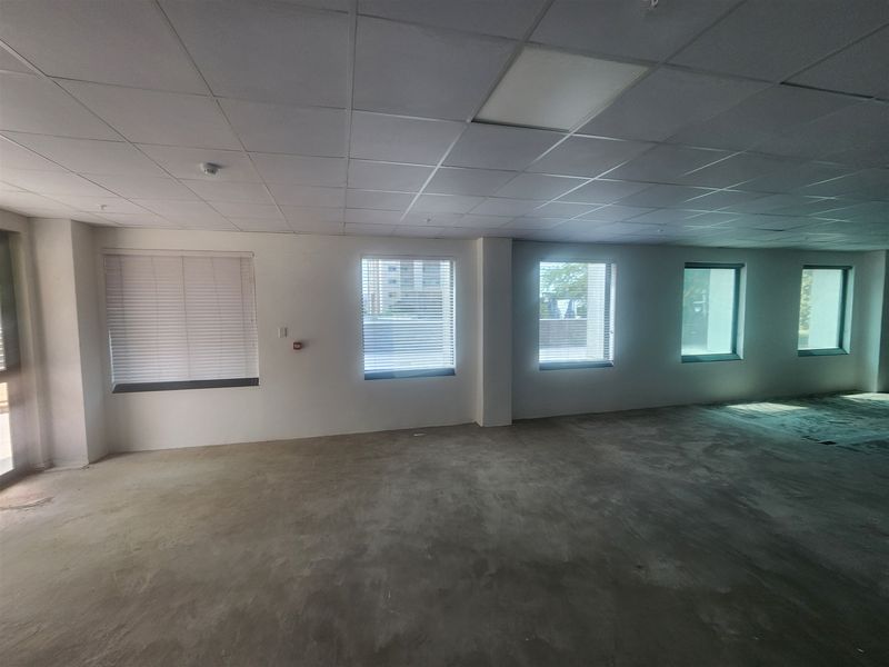 Offices to let in Sandown, Sandton - Photo 8
