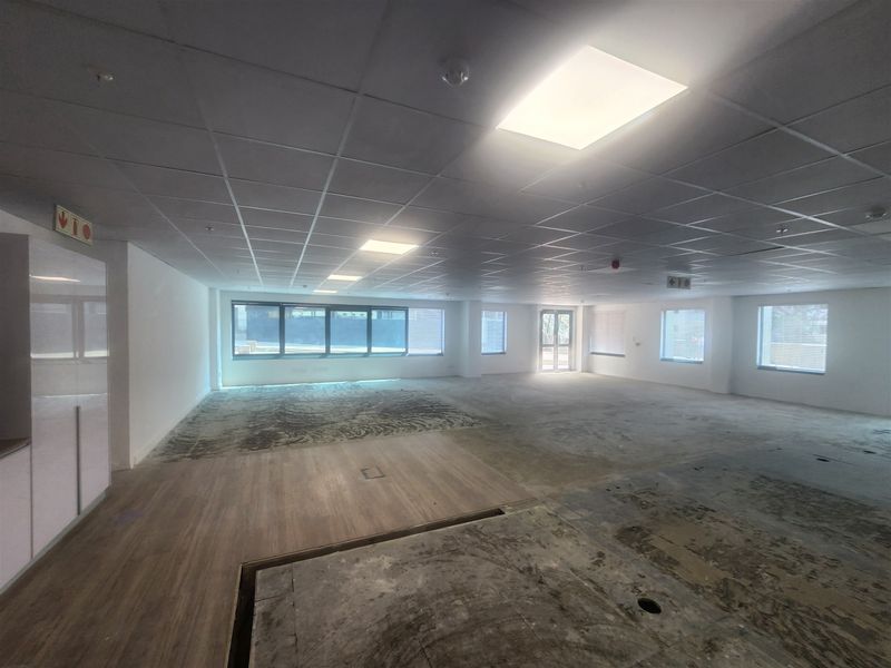Offices to let in Sandown, Sandton - Photo 4