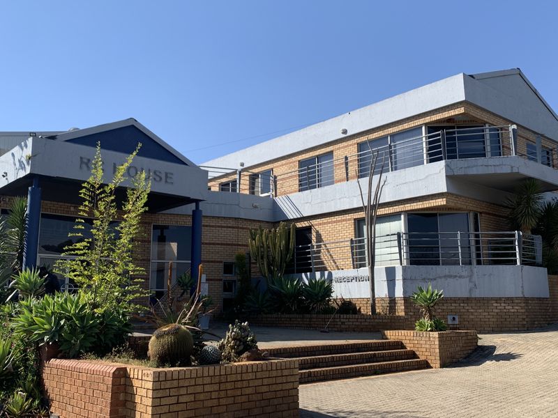 Warehouse to let in Meadowdale - Photo 4