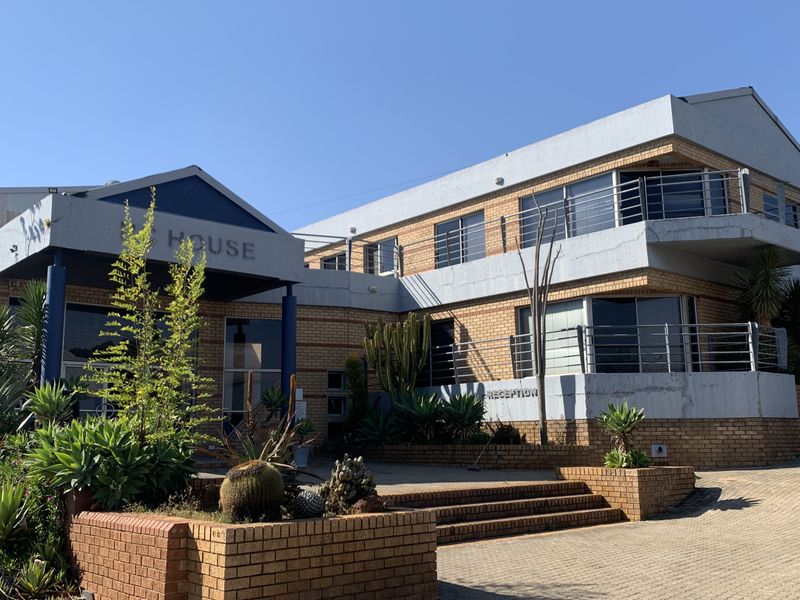 Warehouse to let in Meadowdale - Photo 5