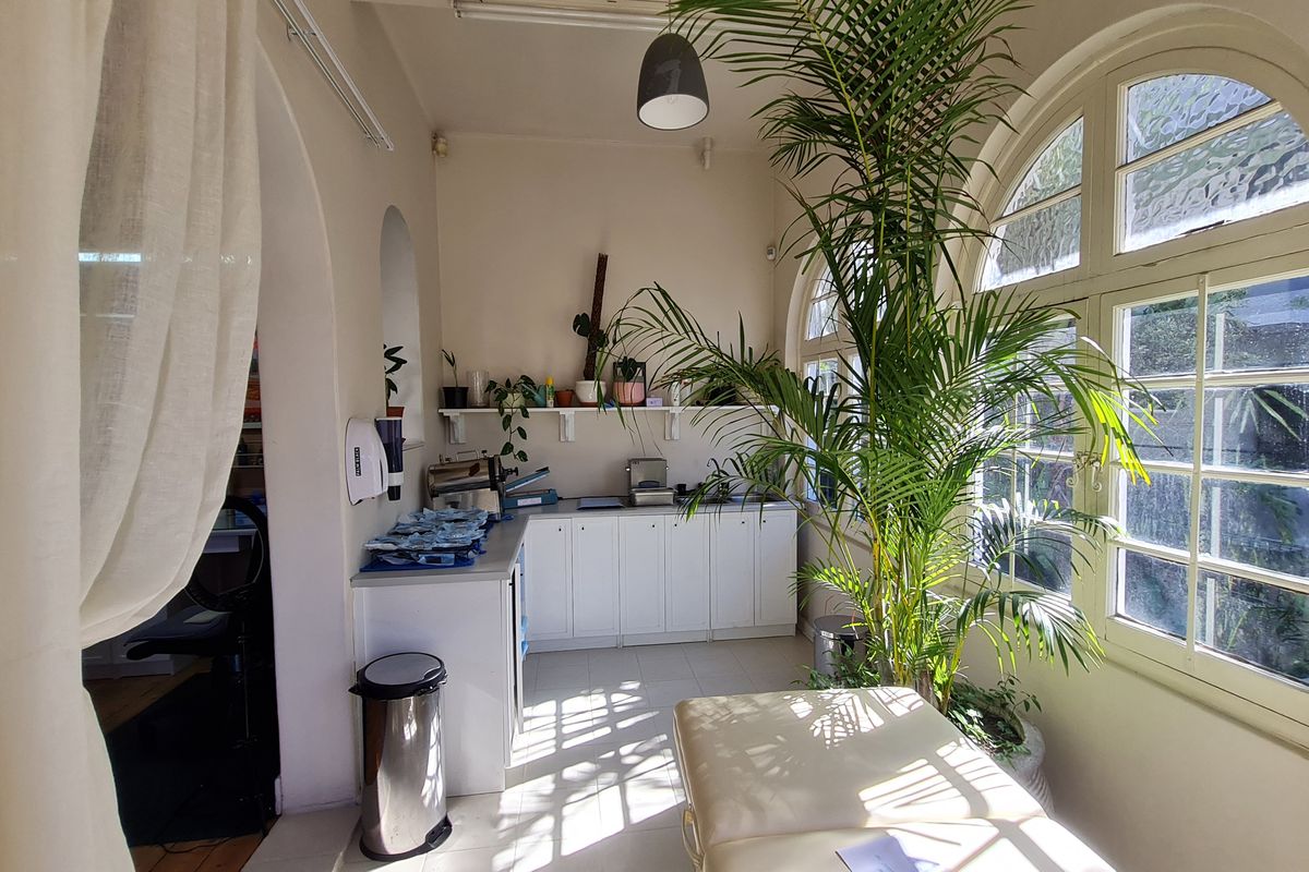 Iconic Mixed-Use Opportunity on Kloof Nek Road | Tamboerskloof - Photo 3