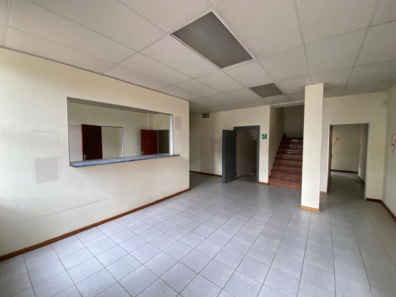 Modern Industrial Unit To Let in Alphen Square West, Randjespark, Midrand - Photo 6