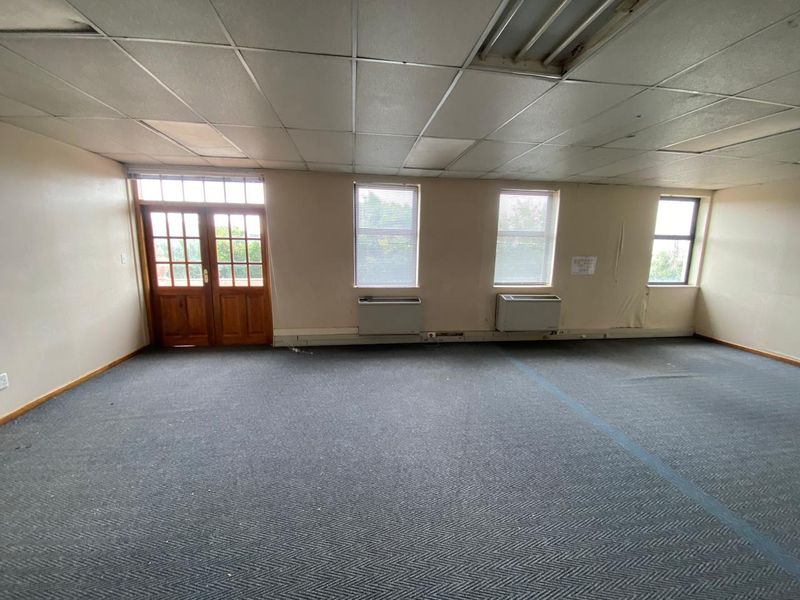 Modern Industrial Unit To Let in Alphen Square West, Randjespark, Midrand - Photo 2
