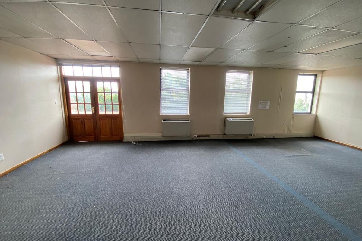 Modern Industrial Unit To Let in Alphen Square West, Randjespark, Midrand - Photo 2
