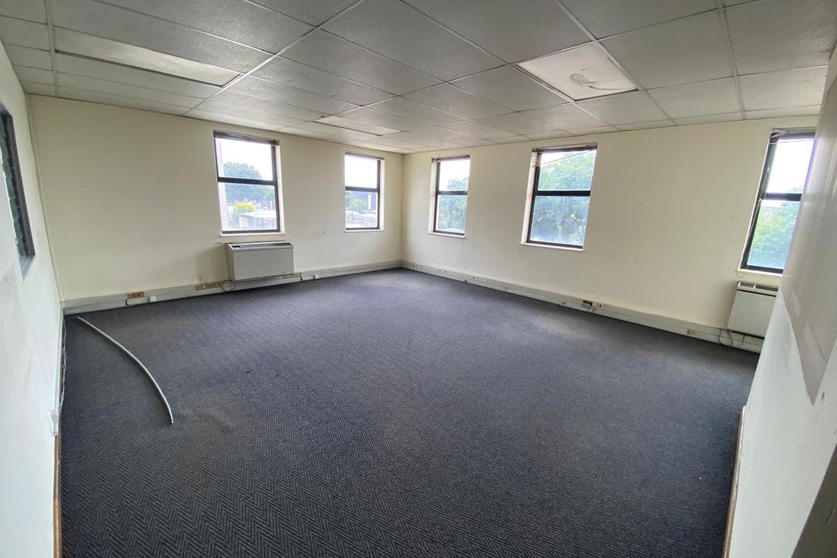Modern Industrial Unit To Let in Alphen Square West, Randjespark, Midrand - Photo 4