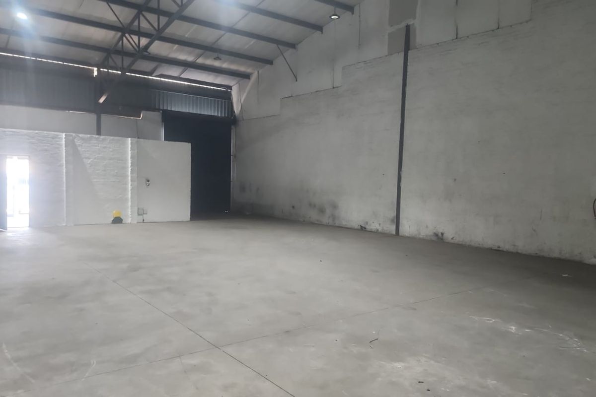 Warehouse To Let in Riverside – Ideal for Light Industrial Use - Photo 4