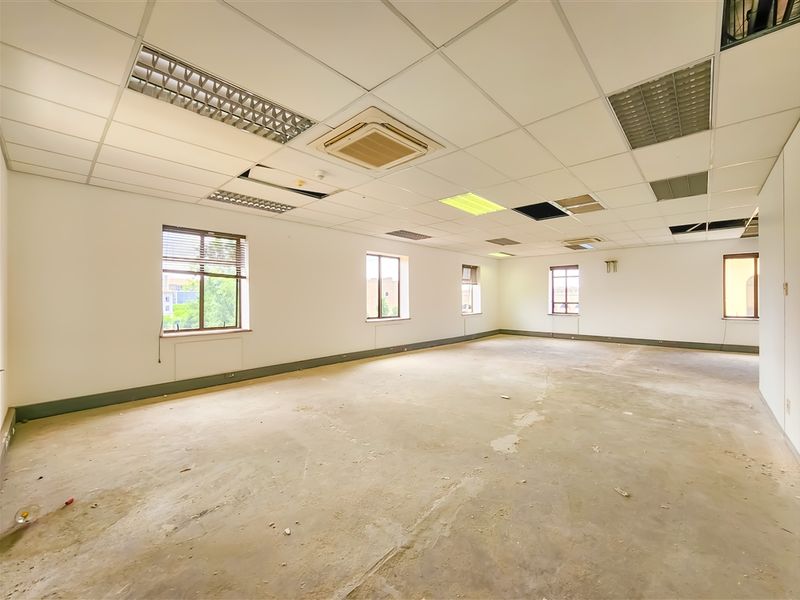 124m2 Office to Let in The Pivot - Photo 7