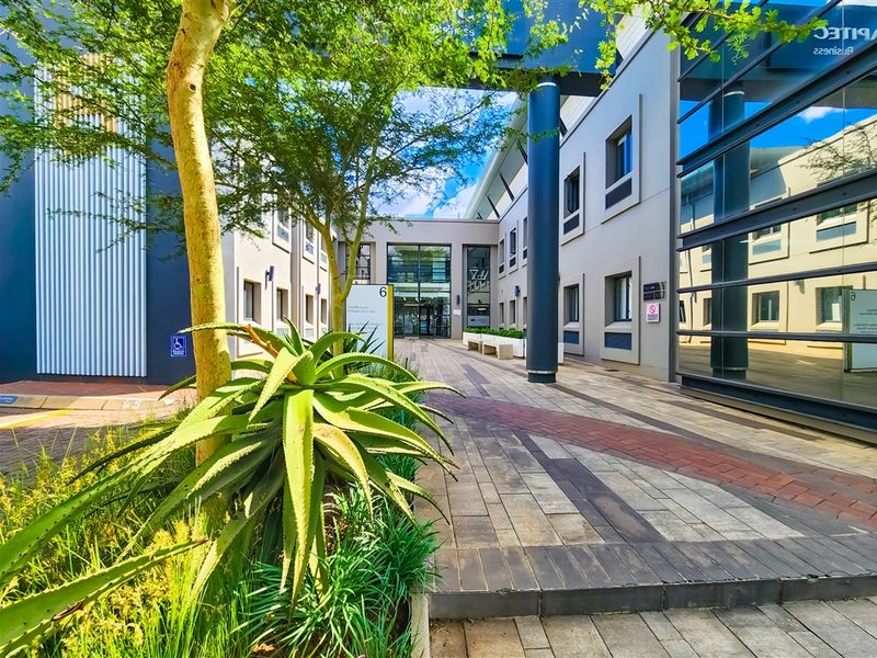 520m2 Office to Let in Clearwater Office Park - Photo 4