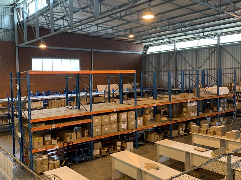 Warehouse to let in Linbro Park - Photo 10