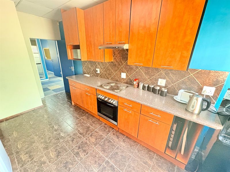 830m2 office building for sale in Bedfordview - Photo 7