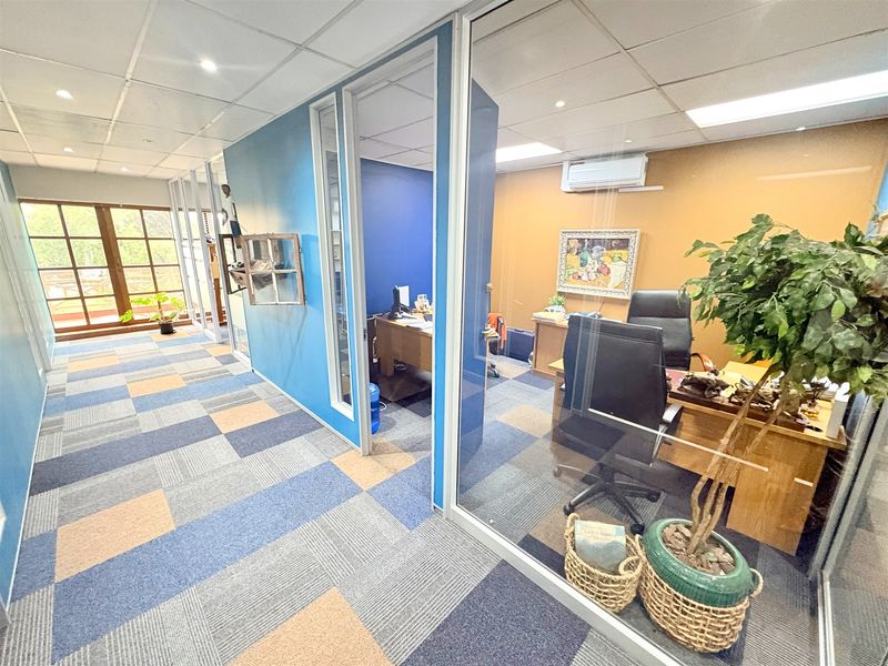 830m2 office building for sale in Bedfordview - Photo 4