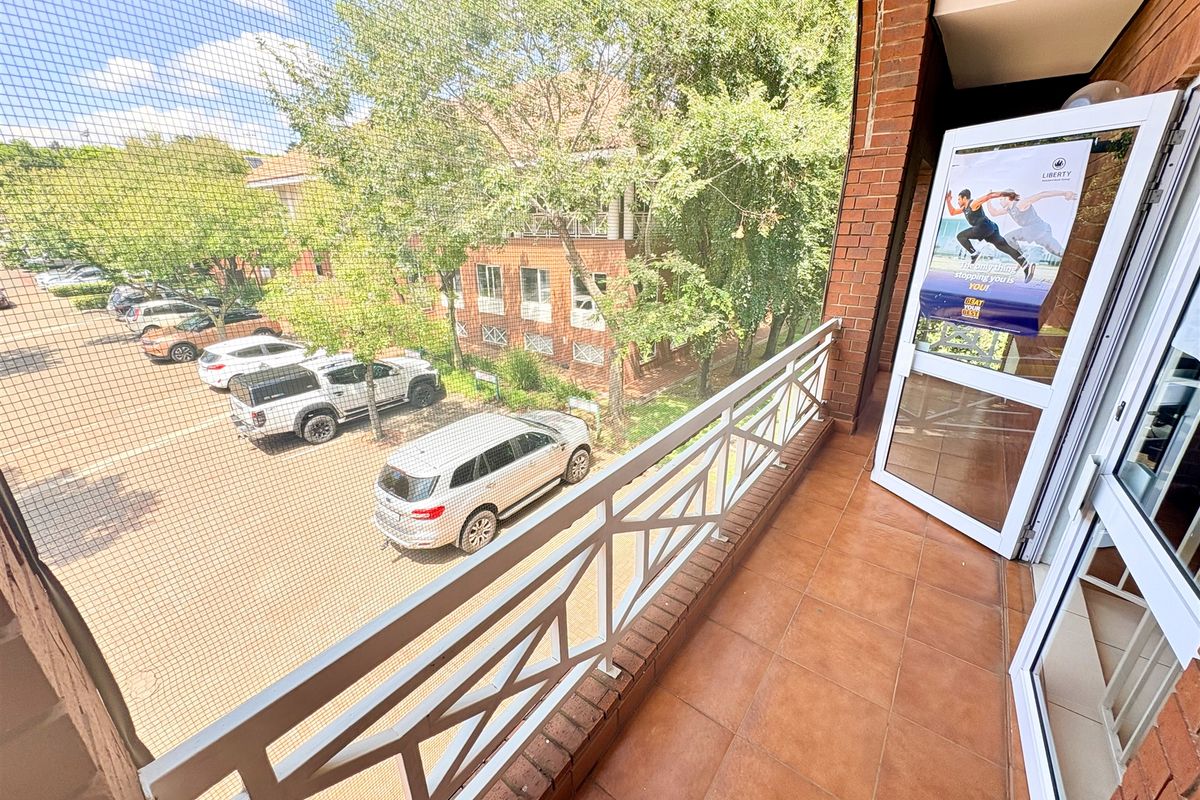 830m2 office building for sale in Bedfordview - Photo 5