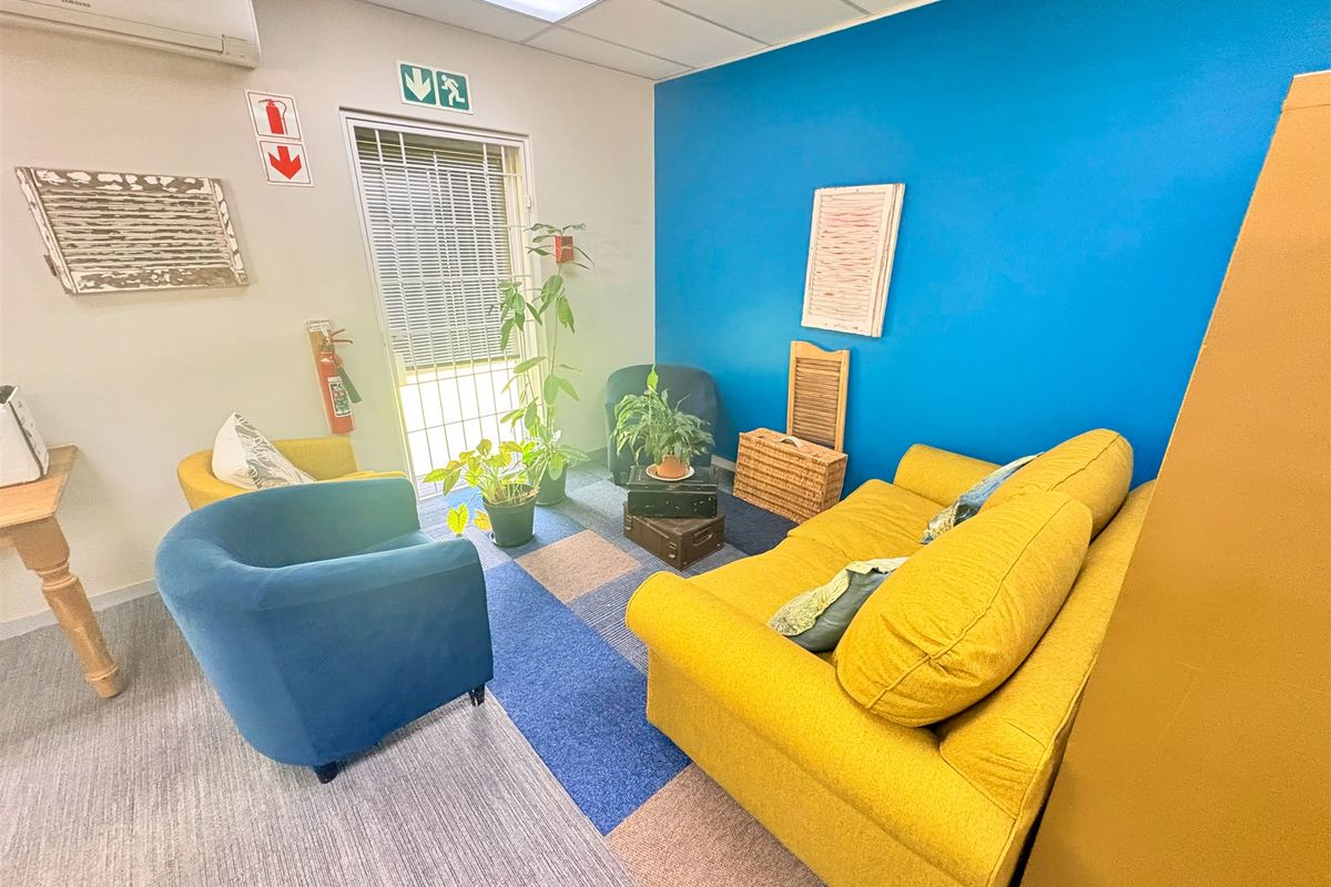 830m2 office building for sale in Bedfordview - Photo 3