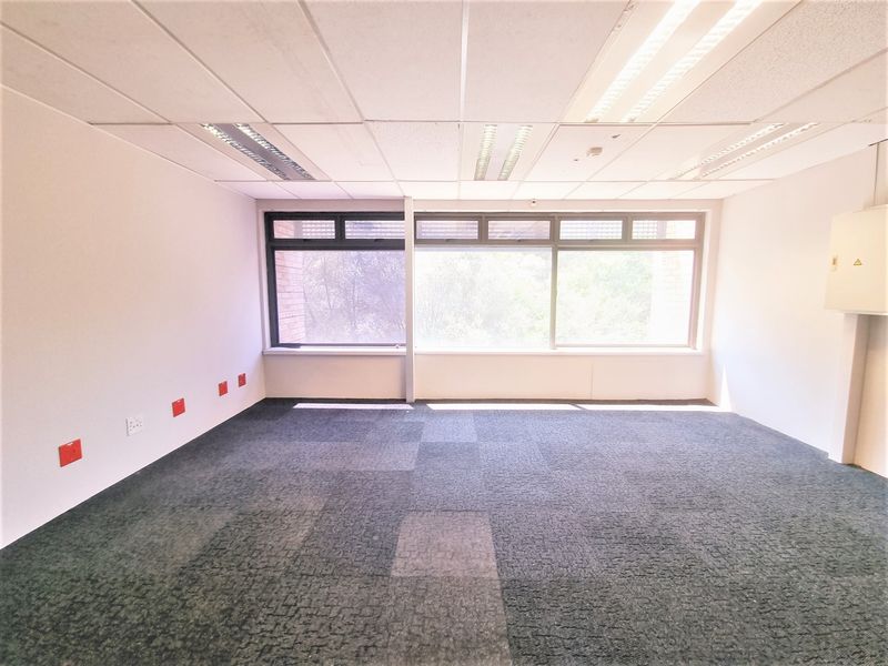 Freestanding Office Building to let in Healthcare Park - Photo 6