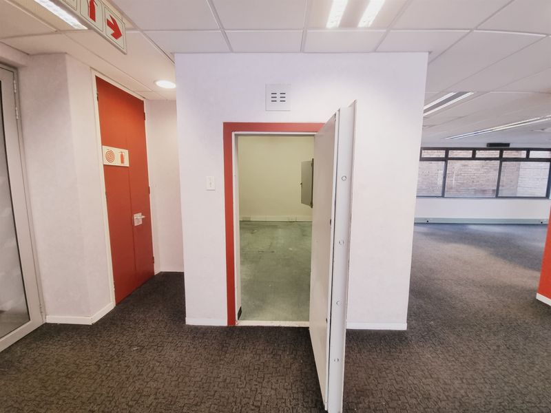 Freestanding Office Building to let in Healthcare Park - Photo 5