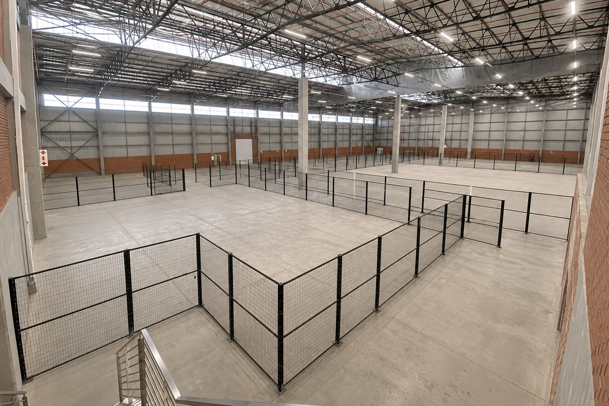 Industrial Warehouse to Let in Central Point, Samrand - Photo 2
