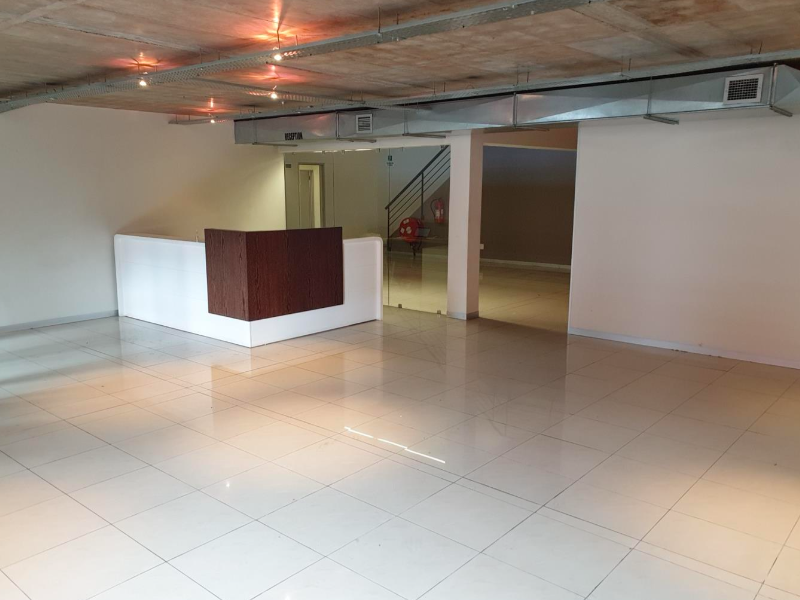 3100m2 Warehouse To let in Omuramba park Montague Gardens - Photo 9